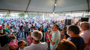 Prefeito entrega Praça e Campo Constantino de Jesus em Barra do Pojuca