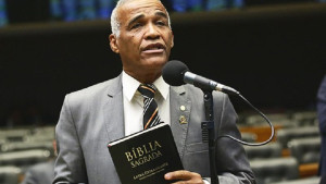 Pastor Isidório se torna alvo do Ministério Público Eleitoral após falas transfóbicas