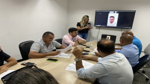 Em reunião das comissões, vereadores aprovam PL que institui Campanha Autismo Tardio