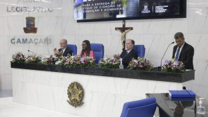 Autoridades políticas, personalidades da área cultural e líderes religiosos são homenageados em Sessão Especial na Câmara