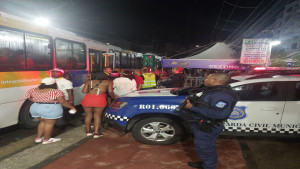 Homem com tornozeleira eletrônica é detido pela GCM após roubar celular de um folião