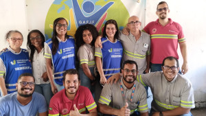 Empregados da Votorantim Cimentos orientam crianças de Camaçari a terem uma rotina segura