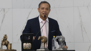 Trabalho de inclusão através da equoterapia é homenageado pela Câmara de Camaçari