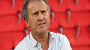 Zico tem mala roubada em frente a hotel em Paris; prejuízo supera R$ 3 milhões