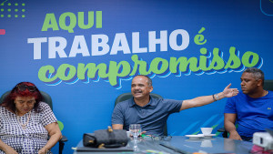 Prefeito Elinaldo trata sobre resultados do Ideb 2023 e implementação do Sistema Próprio de Educação durante reunião