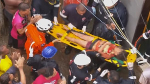 Criança de 6 anos é resgatada com vida após deslizamento de terra em Pernambués