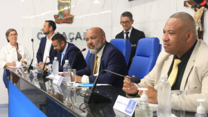 Ampliação da oferta de serviços de saúde a melhorias em trânsito dominam pauta da Câmara nesta terça (18)