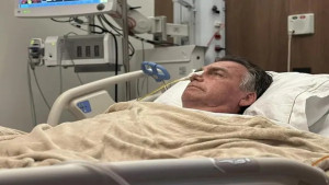Bolsonaro segue na UTI após cirurgia delicada e pressão alterada