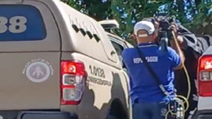 Cinegrafista da TV Aratu é agredido por militar preso em operação da PC