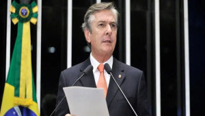 STF retoma julgamento de prisão de Collor