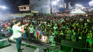 Abertura do tradicional São Pedro na Gleba C anima mar de gente na Praça do Cajueiro