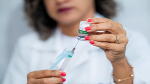 Vacina contra Covid-19 está disponível em unidades da sede e orla