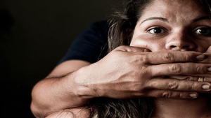 Psicóloga de Salvador promove ação gratuita de Escuta Ativa e Acolhimento para mulheres vítimas de violência; ação é alusiva ao Agosto Lilás