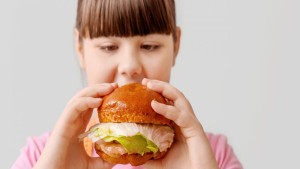 Obesidade infantil supera desnutrição no mundo, aponta Unicef