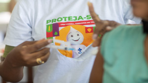 Camaçari realiza Dia D de multivacinação com drive-thru e mais 21 pontos de imunização na sede e orla