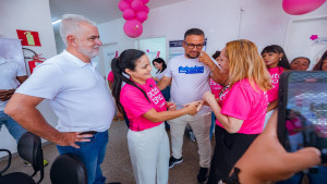 Prefeita Débora acompanha ações de cuidado com a saúde nas USFs do município