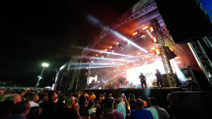 Primeiro dia do Bahia Gospel Festival reúne 45 mil pessoas no Espaço Camaçari