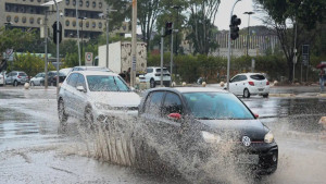 Inema mantém alerta para chuvas em Salvador e litoral baiano neste domingo