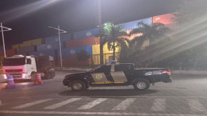 Polícia Federal e Codeba apreendem carreta durante operação no Porto de Salvador