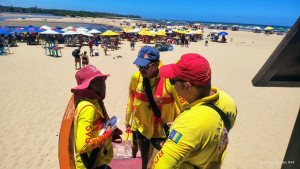 Salvamar reforça ações de prevenção e segurança nas praias de Lauro de Freitas