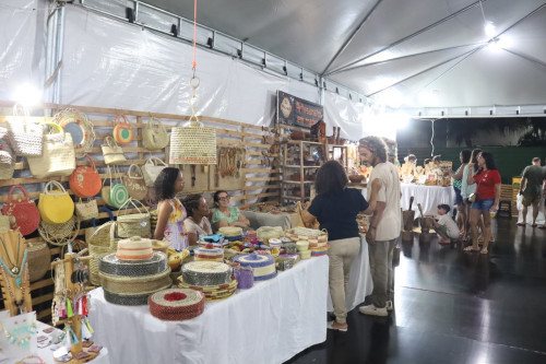 Feira de Artesanato de Guarajuba segue até 28 de fevereiro