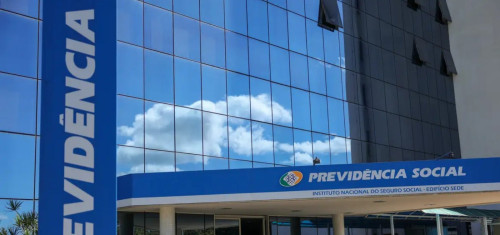 INSS paga 13º: confira calendário de pagamento e saiba como consultar pelo celular