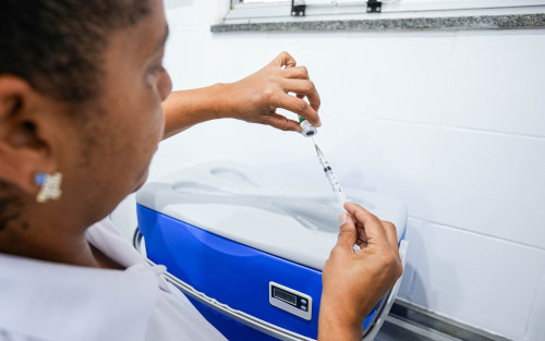 Vacinação contra dengue é disponibilizada nas unidades de saúde de Camaçari