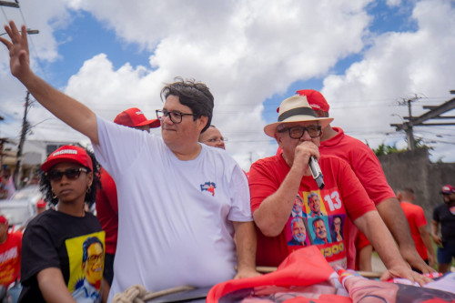 Carreata em apoio a Ivoneide Caetano mostra força do “time de Lula” em Camaçari